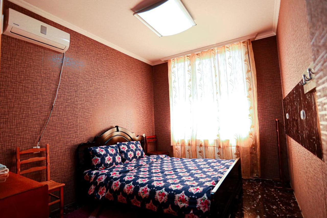 Guesthouse Gua Kutaisi Exteriör bild