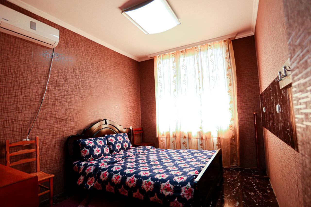 Guesthouse Gua Kutaisi Exteriör bild